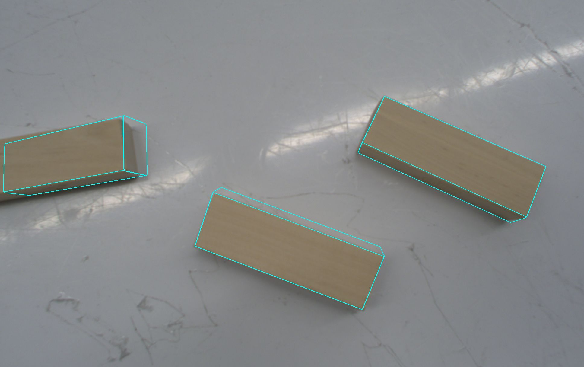 Inaccurate pose on cut-off object